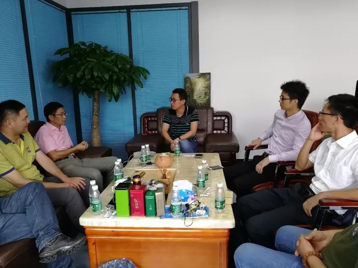 郑大深圳校友企业走访|深圳市信诚展业科技有限公司(图2) 郑大深圳校友企业走访|深圳市信诚展业科技有限公司(图2)